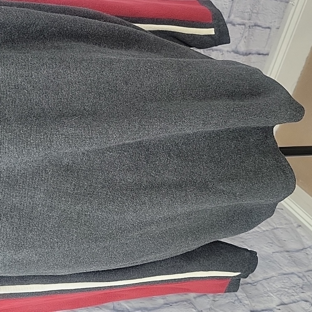 Eddie Bauer Men’s XL/TG Colorblock Crewneck Sweater Red Gray Black - Picture 3 of 8